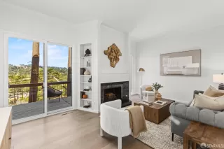 Photo #5: 425044342 Listing