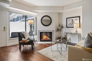 Photo #1: 425044662 Listing