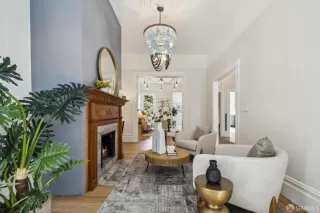 Photo #3: 425045057 Listing