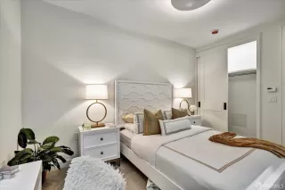 Photo #5: 425045161 Listing