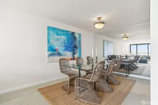 Photo #3: 425045250 Listing