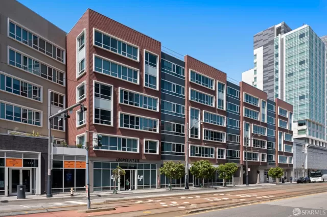 MLS: 425045283 Condo For Sale