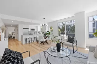 Photo #5: 425045654 Listing 