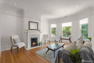Photo #2: 425045677 Listing 