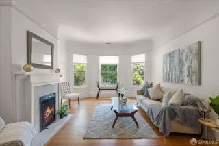 Photo #3: 425045677 Listing 