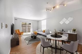 Photo #1: 425045693 Listing