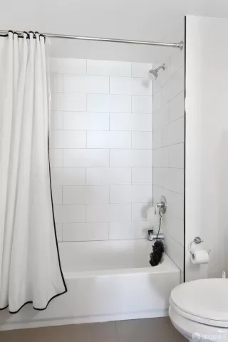 Photo #6: 425045725 Listing 