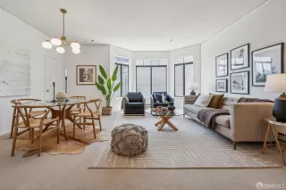 Photo #4: 425045805 Listing