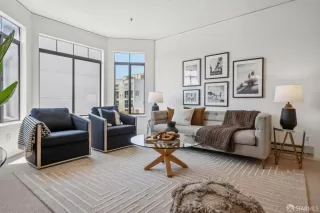 Photo #6: 425045805 Listing