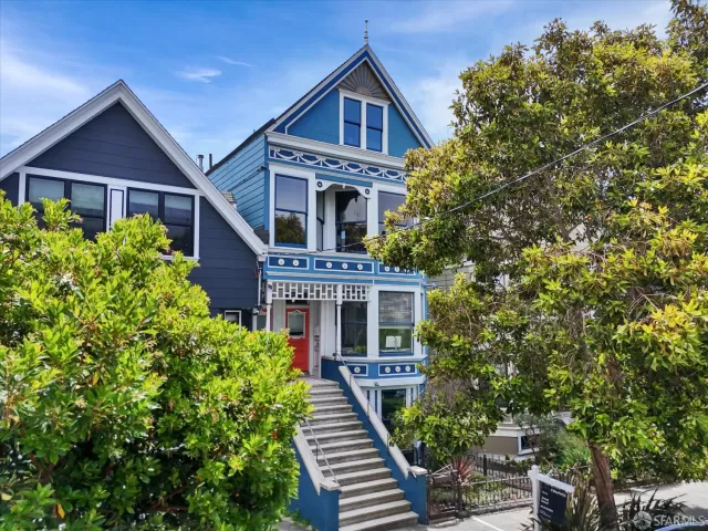 MLS: 425045862 Condo For Sale