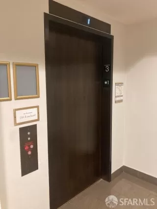 Photo #4: 425045902 Listing