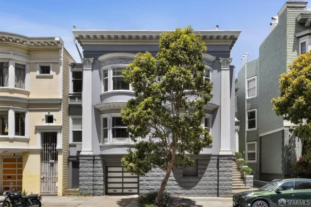 MLS: 425045938 Condo For Sale