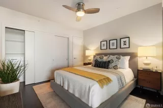 Photo #6: 425045972 Listing