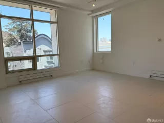 Photo #5: 425045988 Listing