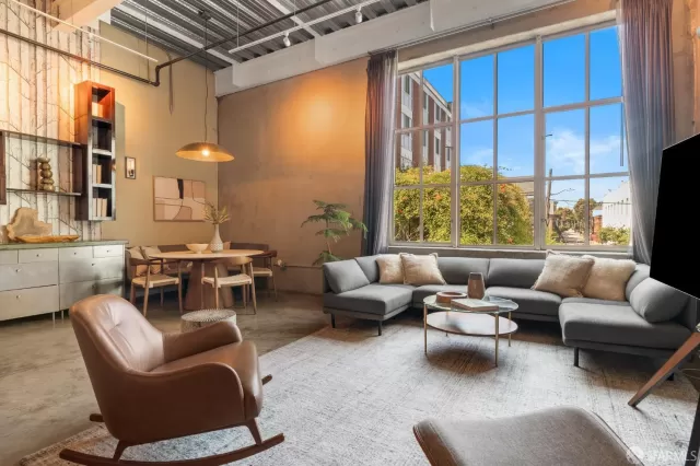 MLS: 425046134 Condo For Sale