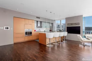 Photo #6: 425046320 Listing