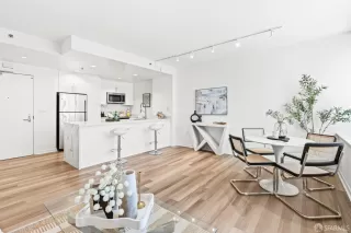 Photo #1: 425046484 Listing