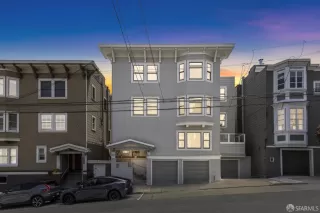 Photo #2: 425046838 Listing 