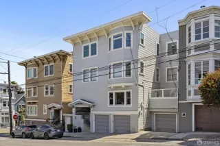 Photo #5: 425046838 Listing 