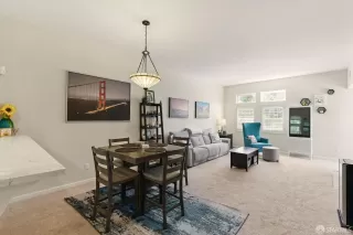 Photo #5: 425046935 Listing