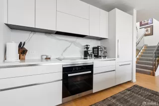 Photo #6: 425047130 Listing 