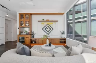 Photo #2: 425047235 Listing