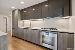 Photo #2: 425047372 Listing 