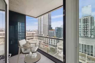 Photo #5: 425047628 Listing