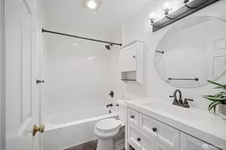 Photo #4: 425047878 Listing 