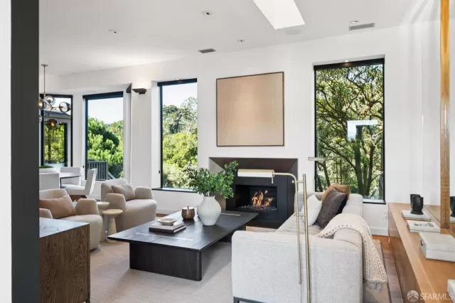 MLS: 425047974 Condo For Sale