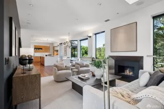 Photo #2: 425047974 Listing 