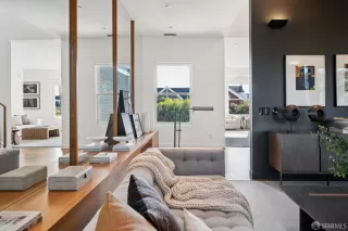 Photo #6: 425047974 Listing 