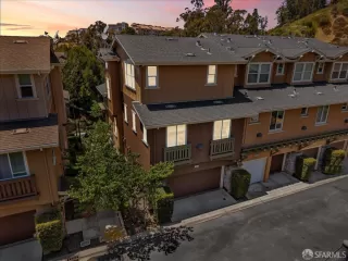 Photo #2: 425048040 Listing 