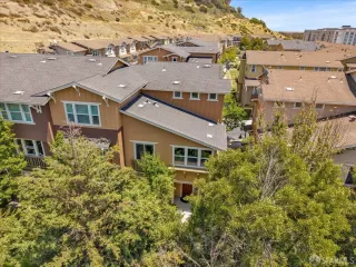 Photo #4: 425048040 Listing 