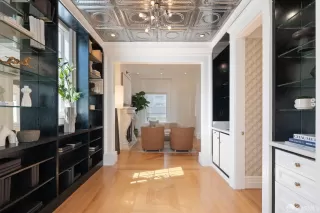 Photo #6: 425048075 Listing