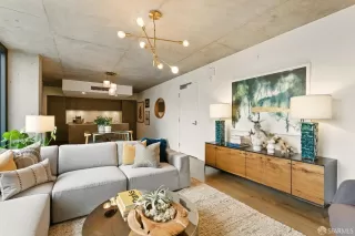 Photo #4: 425048112 Listing