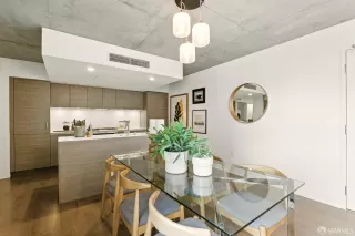 Photo #6: 425048112 Listing