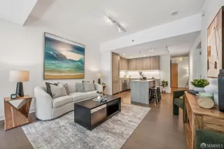 Photo #4: 425048219 Listing 