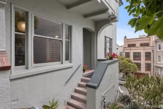 Photo #1: 425048284 Listing