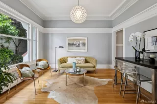 Photo #5: 425048284 Listing