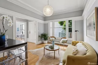 Photo #6: 425048284 Listing