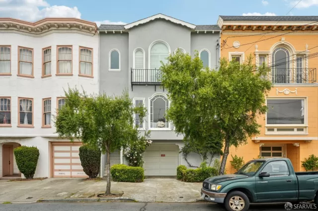 MLS: 425048292 Condo For Sale