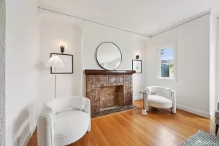 Photo #5: 425048292 Listing 