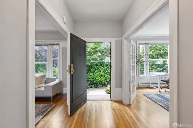 MLS: 425048297 Condo For Sale