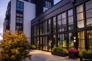 Photo #2: 425048328 Listing