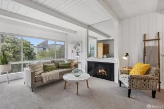 Photo #4: 425048421 Listing 