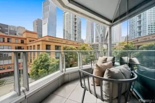 Photo #6: 425048569 Listing 