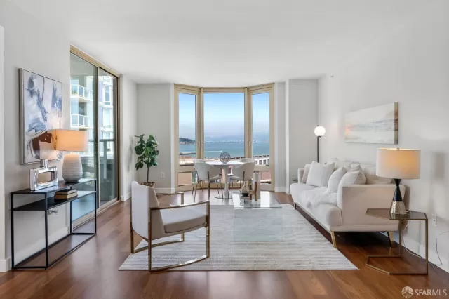 MLS: 425048626 Condo For Sale