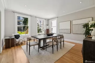 Photo #4: 425048643 Listing