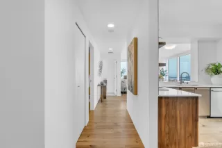 Photo #6: 425048683 Listing